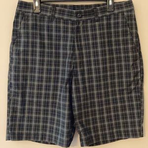 Men’s plaid shorts